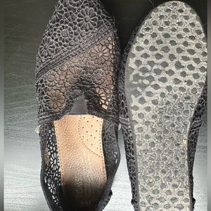 Black Crochet TOMS Shoe Size 6.5